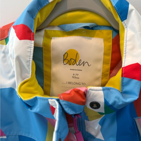 Boden All Weather Waterproof Jacket in Surfbloard blue rainbow star 6-7 NO HOOD - Picture 6 of 9